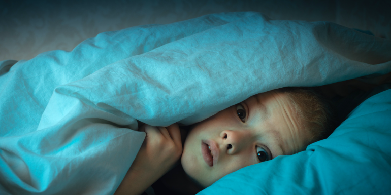 sophrologie peurs enfants monstre lit